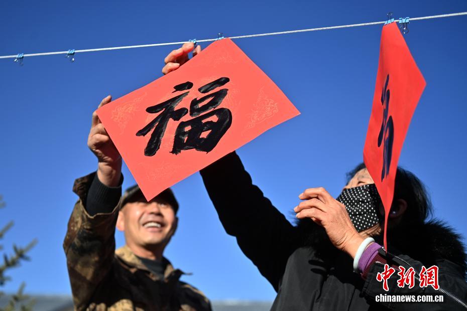 甘肃榆中山洪受灾民众全部搬进新居