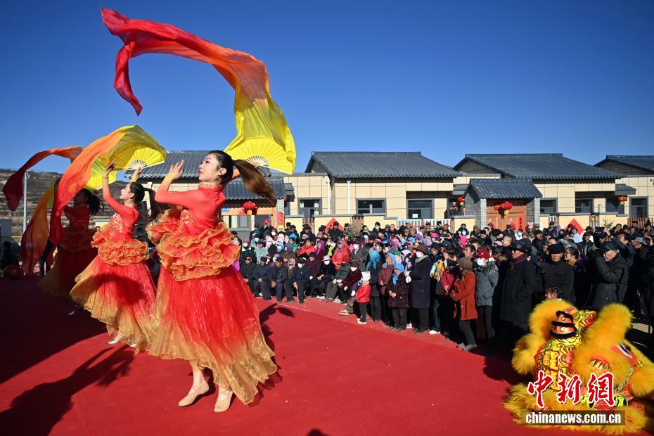 甘肃榆中山洪受灾民众全部搬进新居