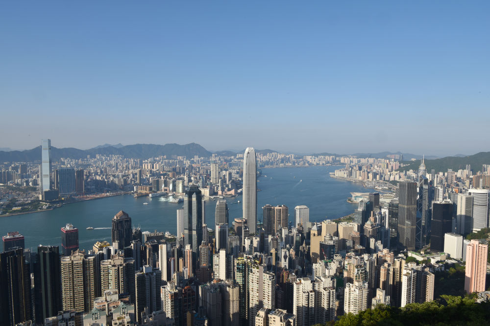 明珠更是璀璨时——2025年香港由治及兴迈出新步伐 明珠更是璀璨时——2025年香港由治及兴迈出新步伐