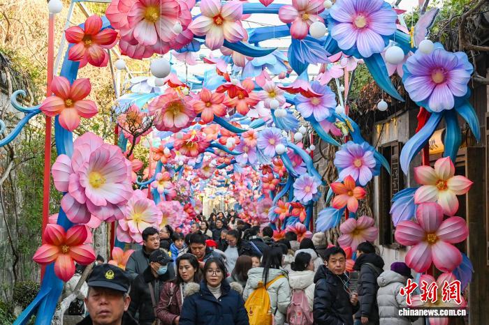 南京城南老街人气旺