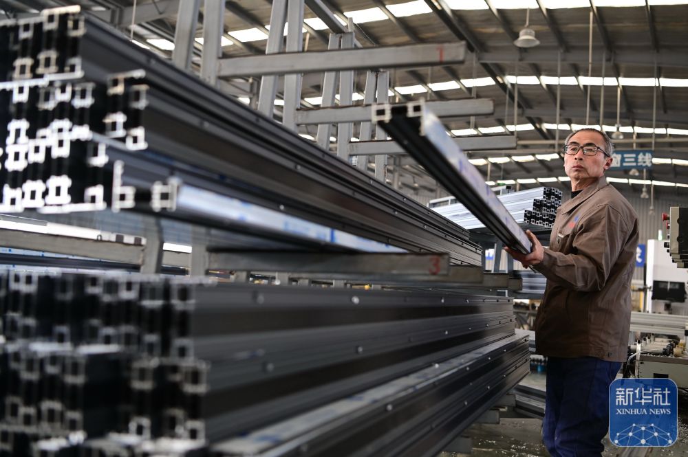 赶制订单忙生产 力争新年“开门红”