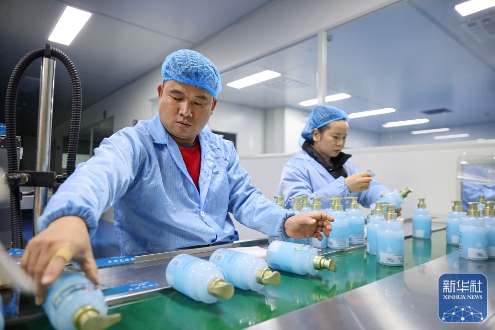 赶制订单忙生产 力争新年“开门红”