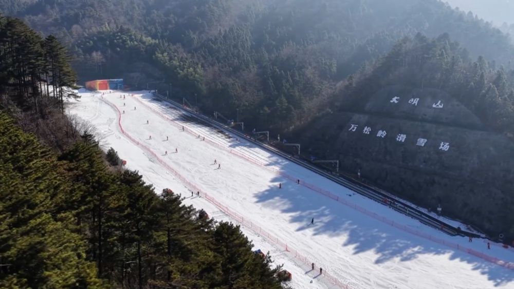 新华视点｜各地以高质量发展实践开启新局