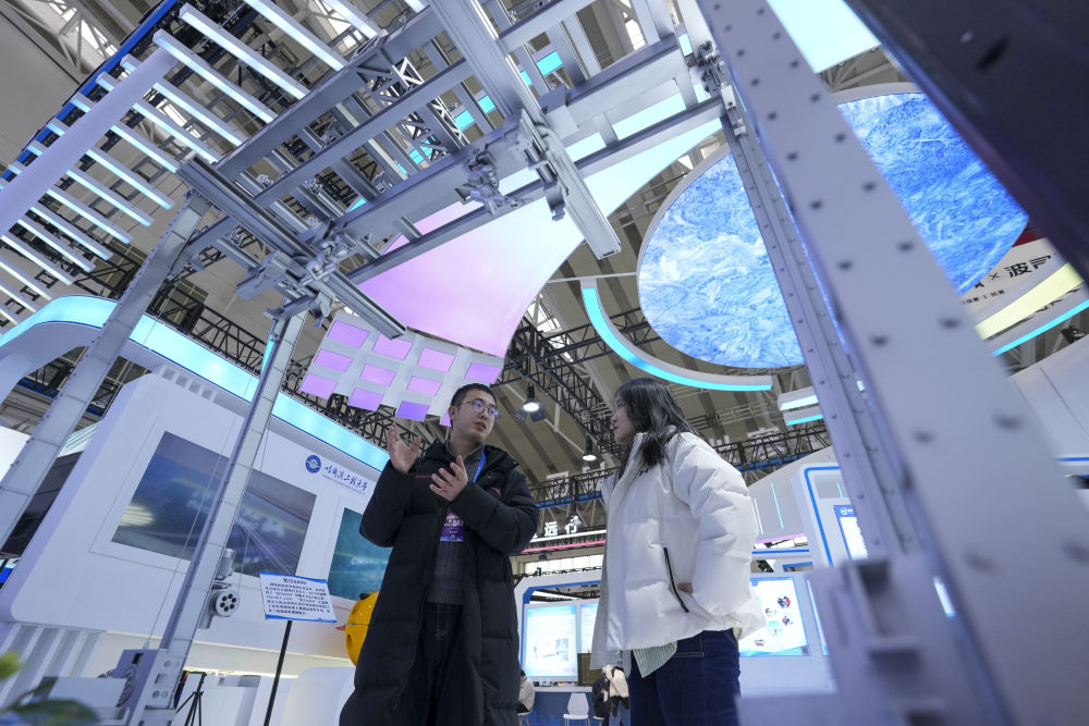 镜观·回响｜让冰天雪地成为金山银山