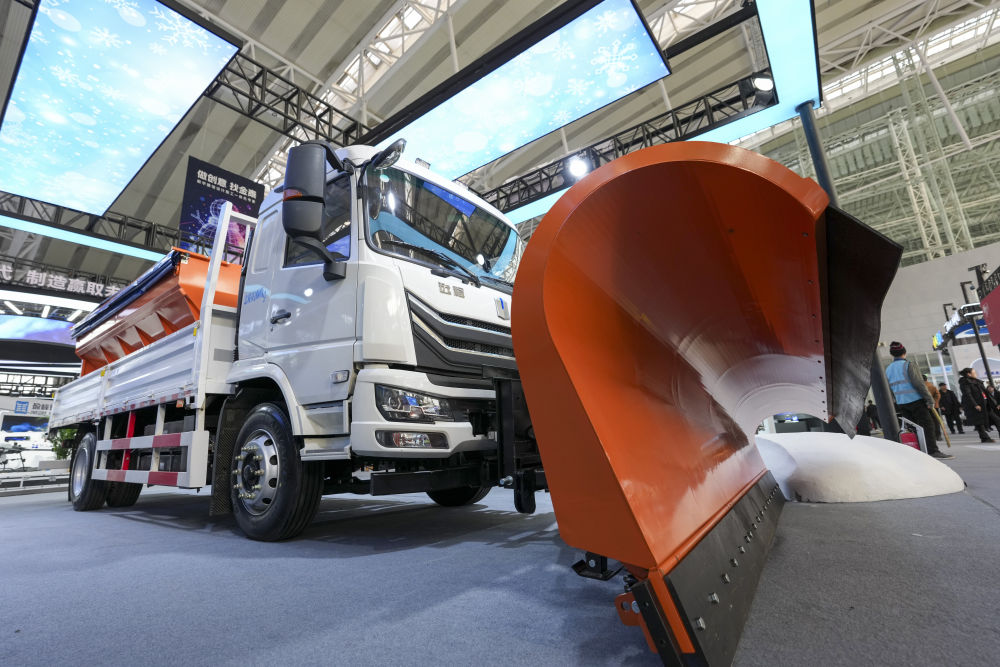 镜观·回响｜让冰天雪地成为金山银山