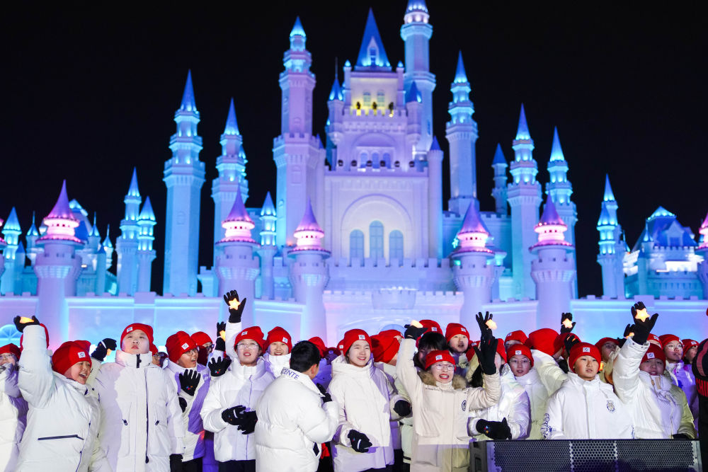 冰雪旅游持续升温 搅“热”开年消费市场