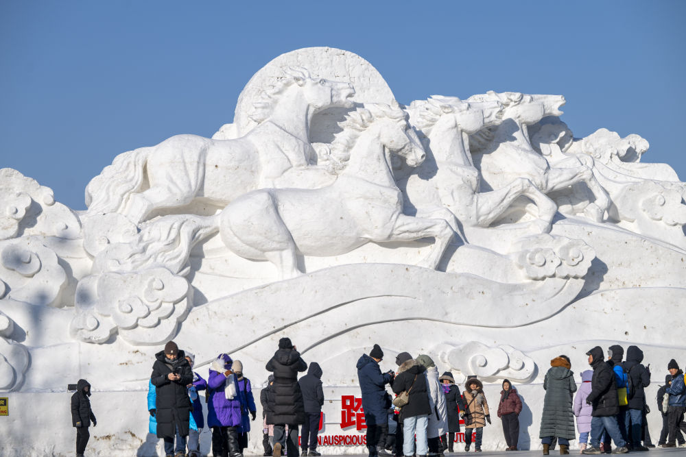 冰雪旅游持续升温 搅“热”开年消费市场