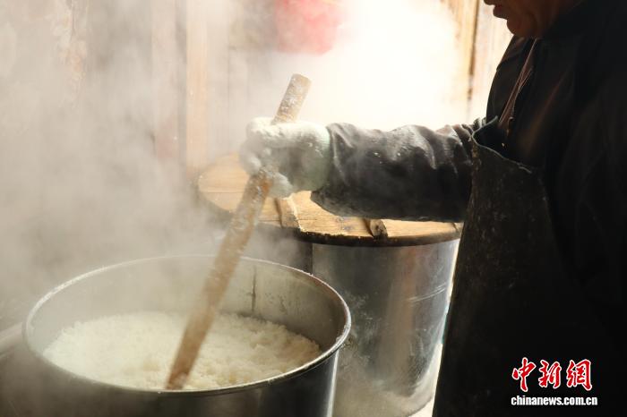 鱼米之乡打糕忙 浙江嘉兴“糕”奏新春序曲