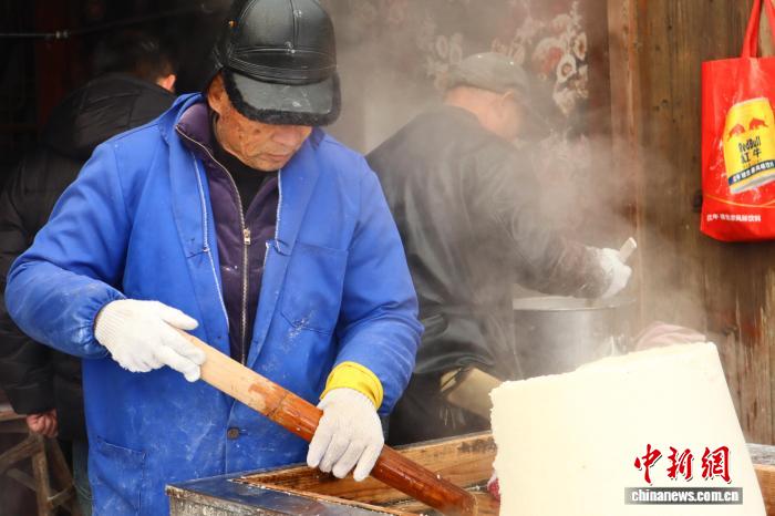 鱼米之乡打糕忙 浙江嘉兴“糕”奏新春序曲