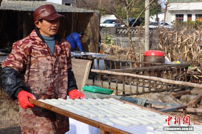 鱼米之乡打糕忙 浙江嘉兴“糕”奏新春序曲