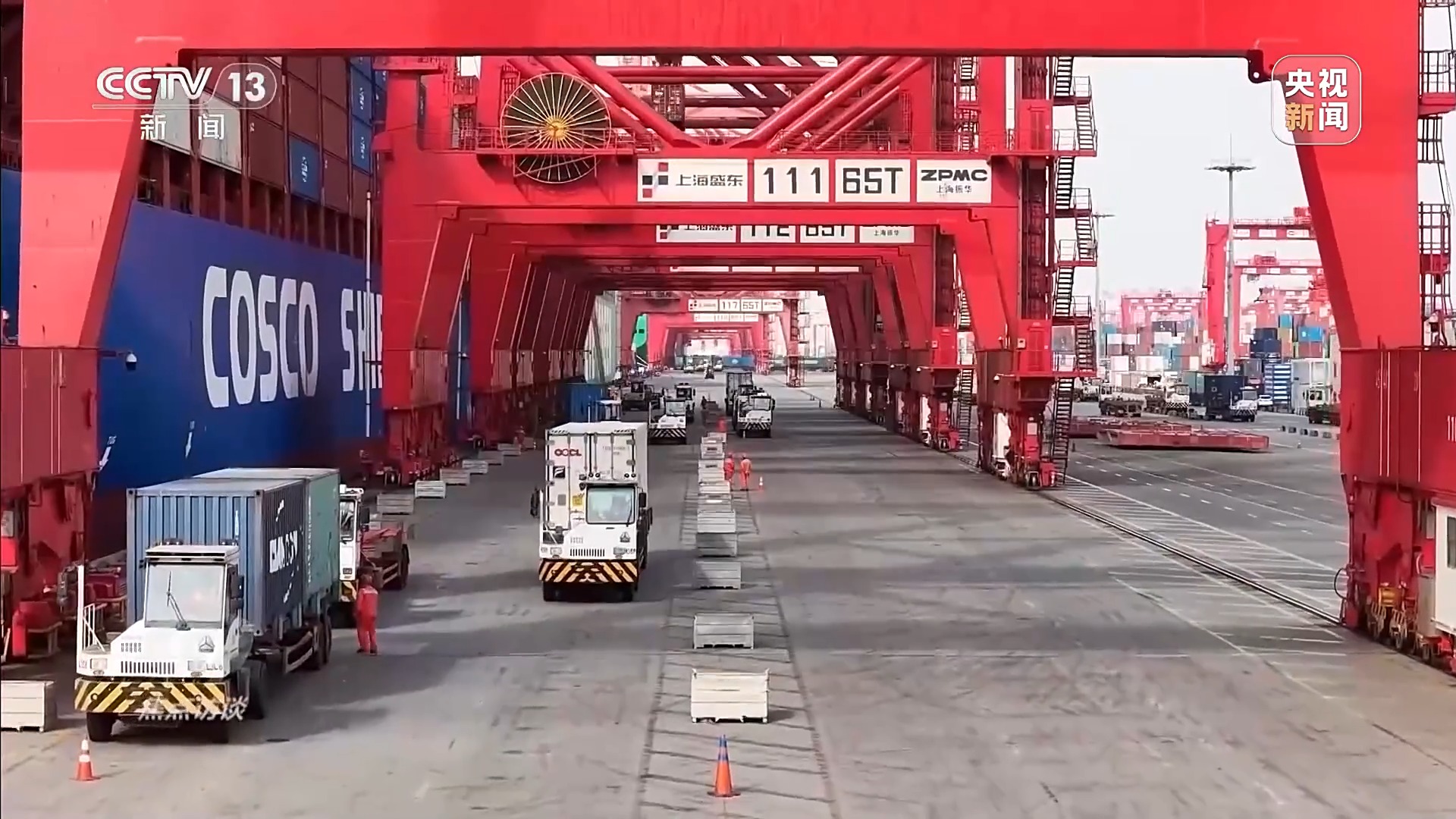 焦点访谈丨“软硬件”升级 港口码头里藏着中国外贸迈上新台阶的密码