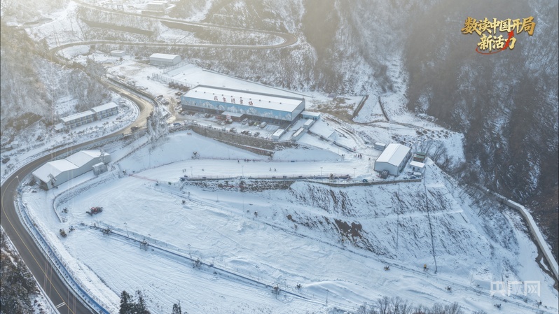 数读中国开局新活力 | 3个月、10万游客、1000万增收：冰雪经济让小镇“热”出新高度