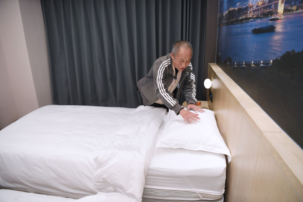 群策群力 聚爱前行——香港大埔火灾善后全景扫描 群策群力 聚爱前行——香港大埔火灾善后全景扫描