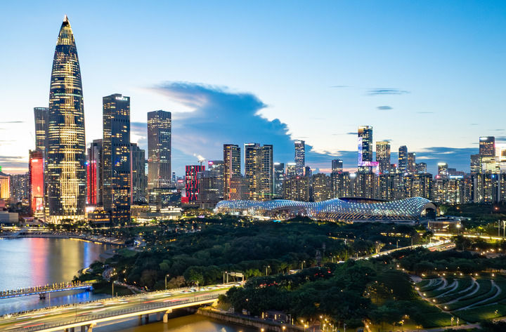 从“万亿之省”“万亿之城”拔节生长看中国经济发展之道