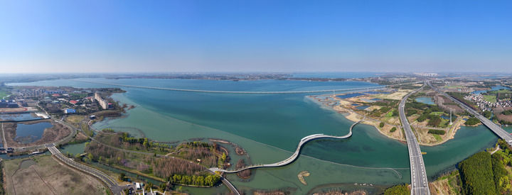 从“万亿之省”“万亿之城”拔节生长看中国经济发展之道