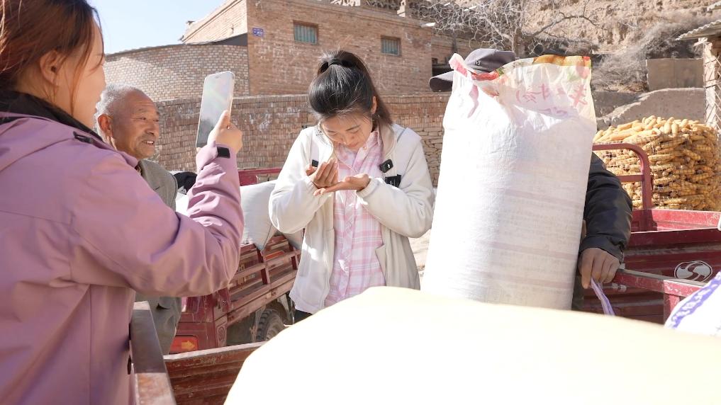 新华视点丨乡村振兴中的青春力量