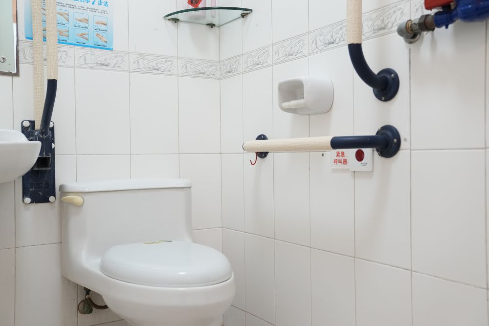 第1视点｜温暖社区，守护银龄