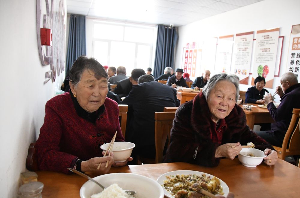 新春走基层|陕北榆林：袅袅炊烟守护乡村老人“幸福食光”