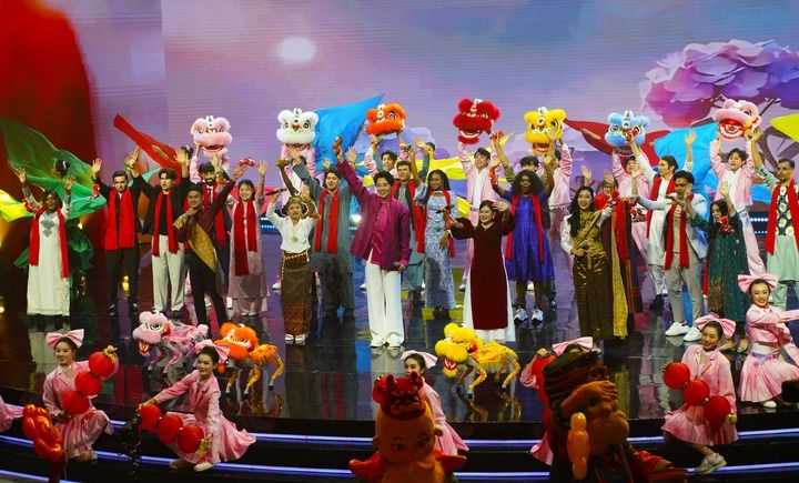 从“春天的旋律”到“东盟舞台”,一台跨国春晚何以办了20届?