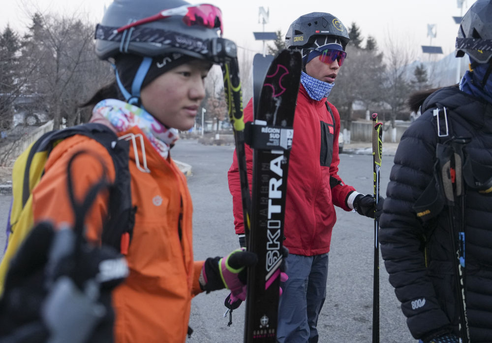 雪山为证,青春作答!从牧区到冬奥,两位中国“05后”书写冰雪新篇 雪山为证,青春作答!从牧区到冬奥,两位中国“05后”书写冰雪新篇