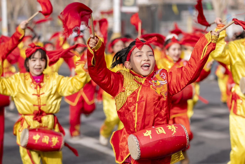天山南北共赴新春 天山南北共赴新春