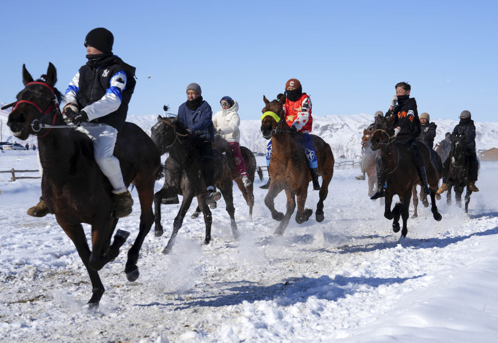 天山南北共赴新春
