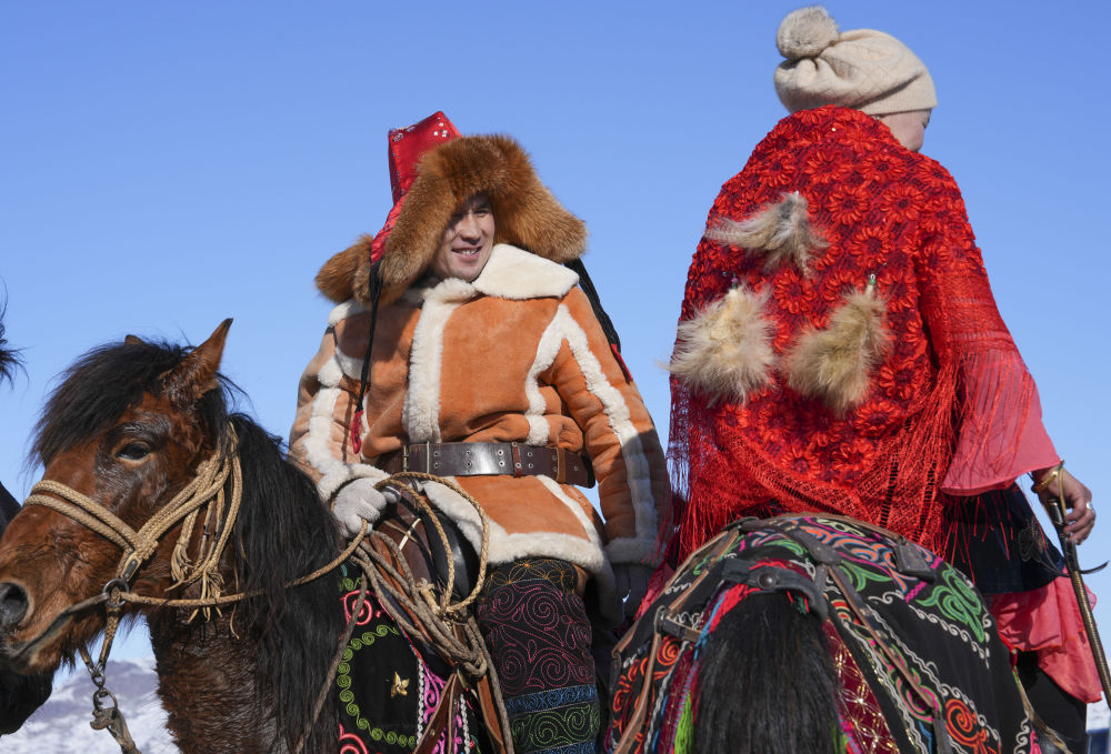 天山南北共赴新春