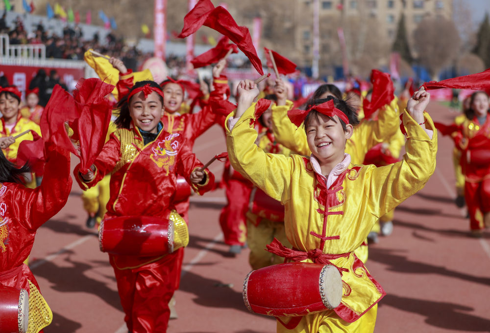 天山南北共赴新春 天山南北共赴新春