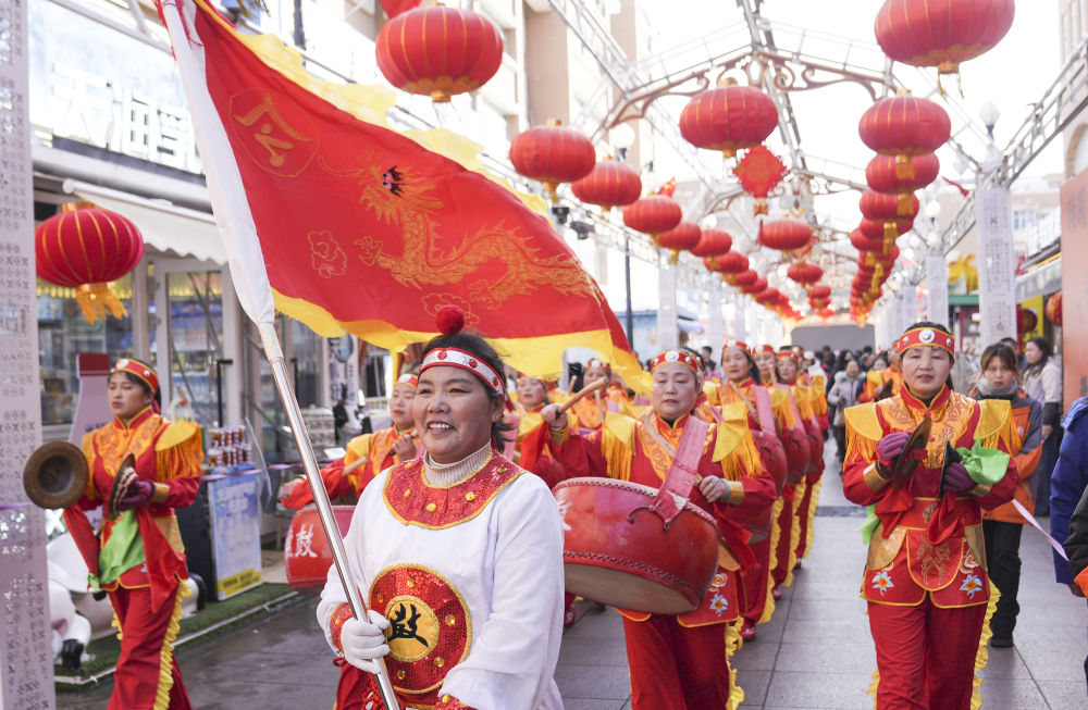 天山南北共赴新春