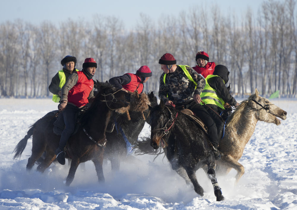 天山南北共赴新春