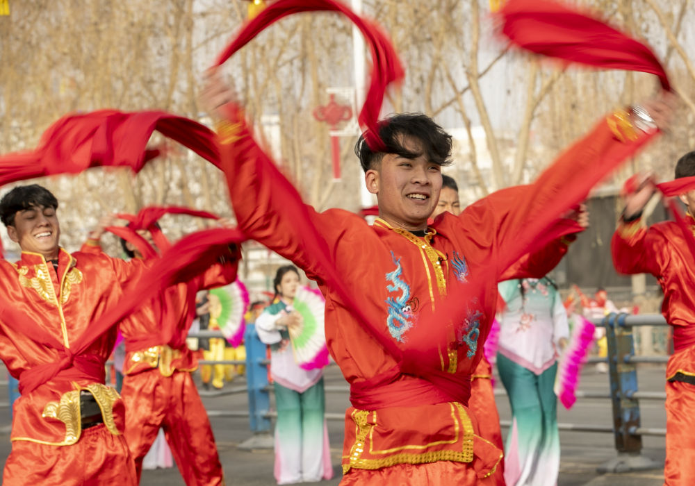 天山南北共赴新春 天山南北共赴新春