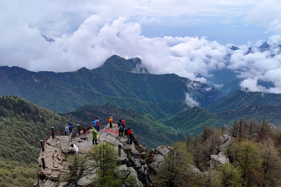 学习进行时｜习近平总书记引导树立和践行正确政绩观的故事