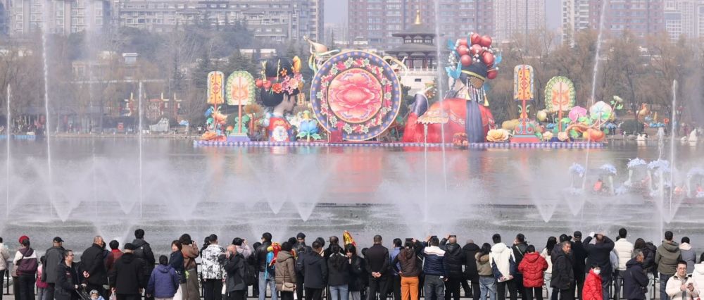 旅游市场热度高 入境消费潜力大——2026春节假期消费市场新观察 旅游市场热度高 入境消费潜力大——2026春节假期消费市场新观察