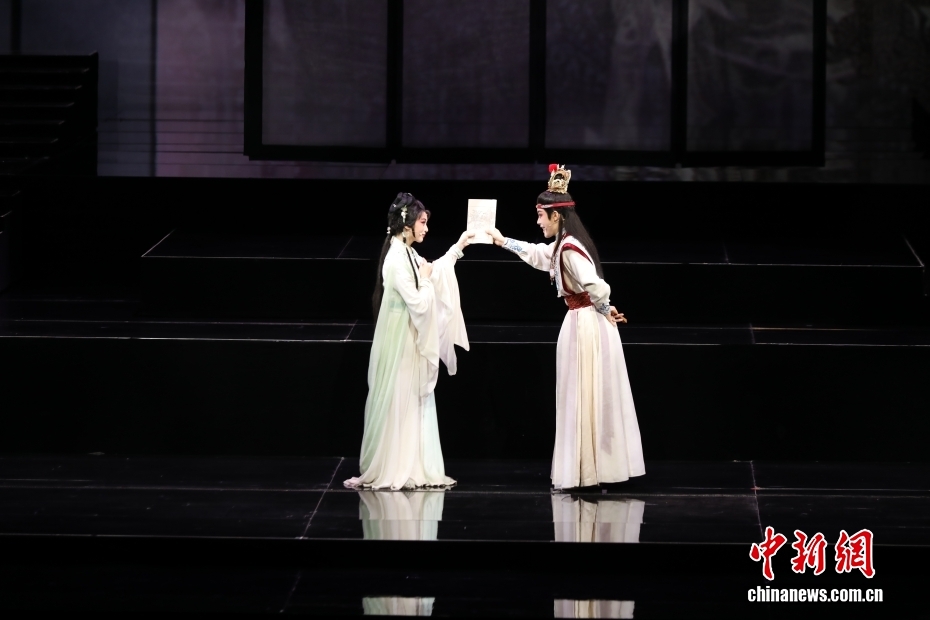 浙江小百花越剧团携《我的大观园》与台湾观众见面 浙江小百花越剧团携《我的大观园》与台湾观众见面