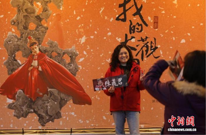 述评:一台好戏,何以连两岸? 述评:一台好戏,何以连两岸?