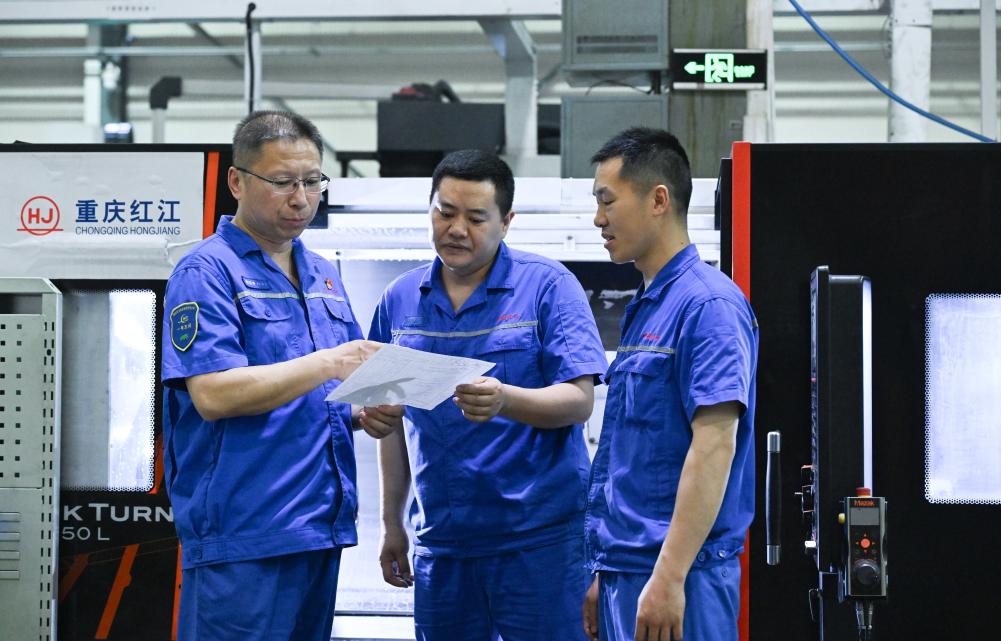 代表委员在身边丨爱拼会赢 着力稳就业促增收