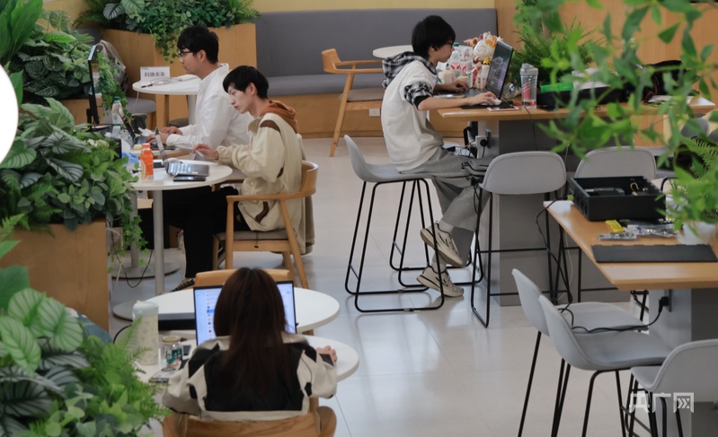 行稳致远开新局丨锚定“五个中心”实现新跨越,“申”机勃勃底气何在?