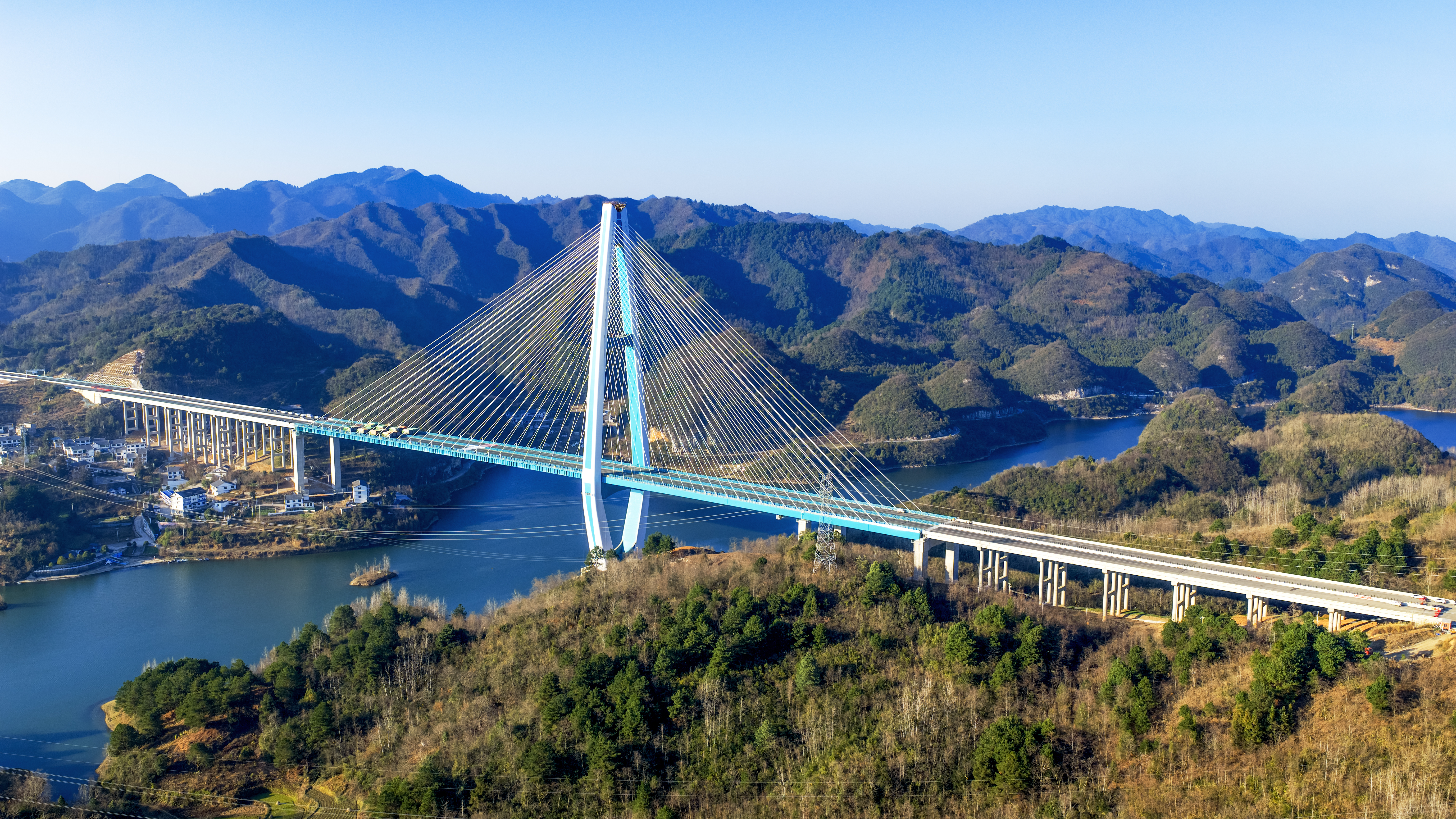 何以贵州 | 从“地无三里平”到高速平原,看交通如何改变区位