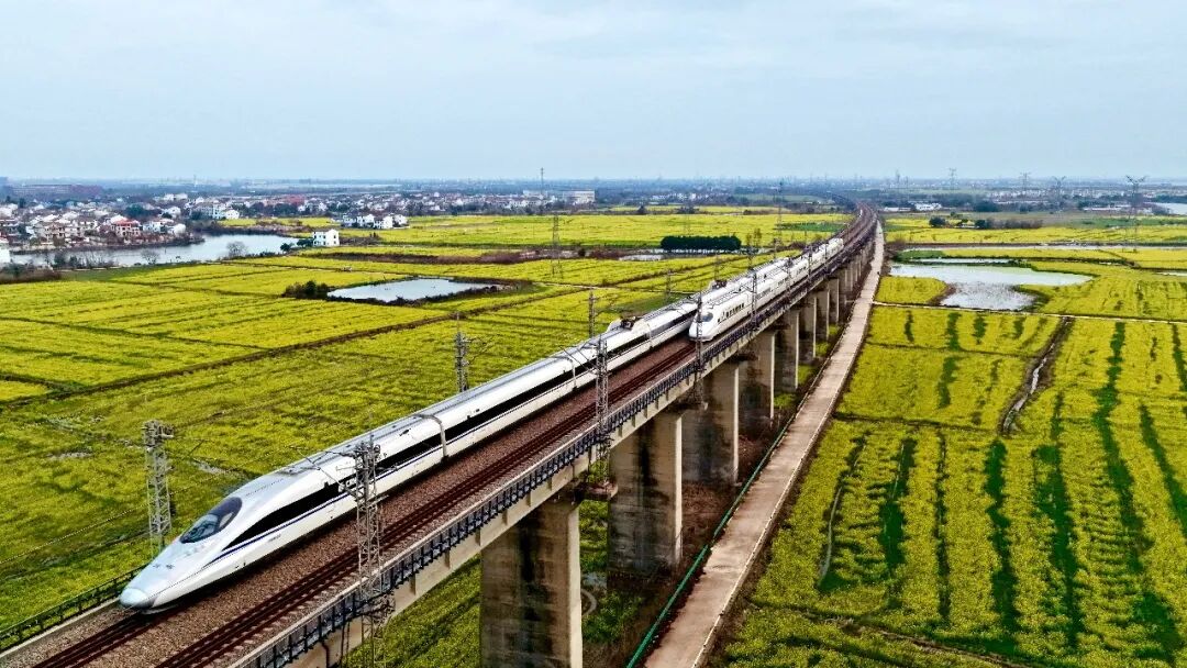 两会经济热点快评|信心·恒心·初心——写给春天的中国