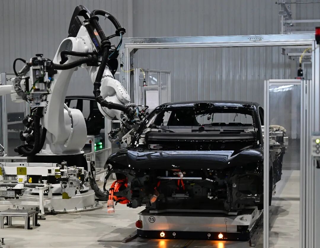 两会经济热点快评|信心·恒心·初心——写给春天的中国