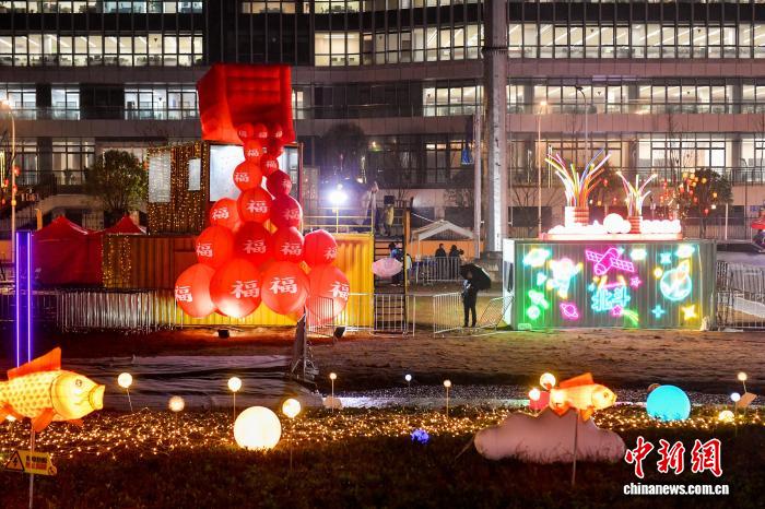 工业符号化作璀璨花灯 湖南株洲将传统节会“闹”出新意