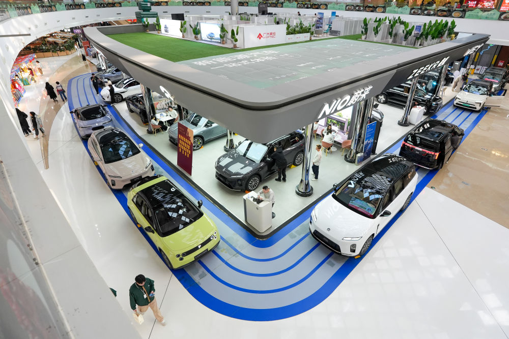 两会特稿｜以高质量发展为全球经济注入信心与稳定性——海外人士聚焦中国经济增长预期目标