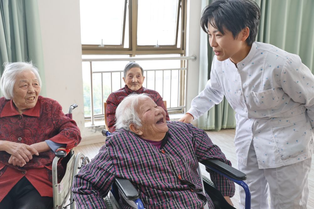 两会·影像链接｜展望“十五五”：汇聚青春力量