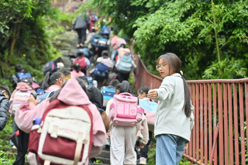 两会·影像链接｜展望“十五五”：汇聚青春力量