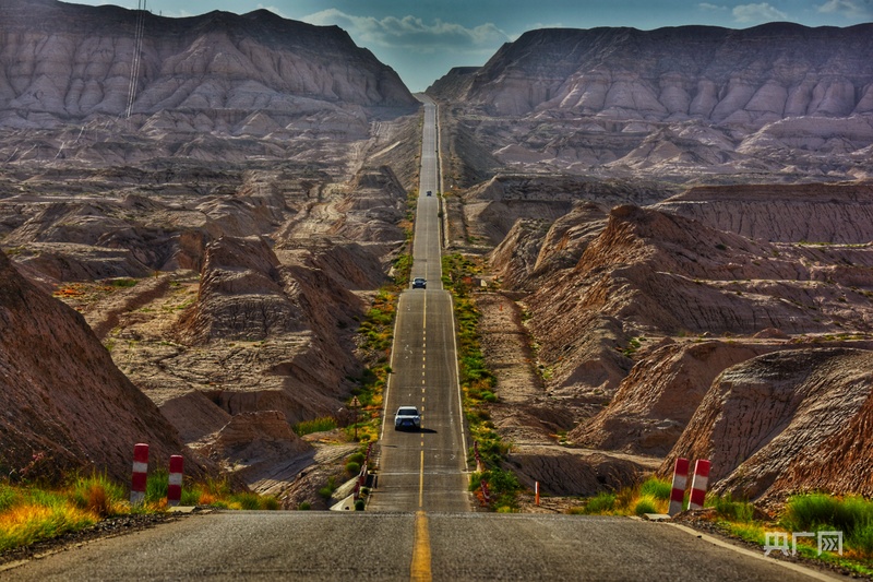 高质量发展“新”速度丨新疆立体交通铸就丝路经济繁荣“黄金廊道” 高质量发展“新”速度丨新疆立体交通铸就丝路经济繁荣“黄金廊道”