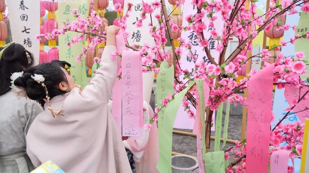 新华视点｜春日盛景赋能“花经济” 文旅融合焕发新活力