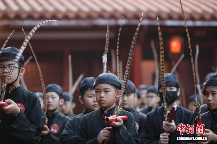 台湾写真:春分日,在“全台首学”感受祭孔古礼传承