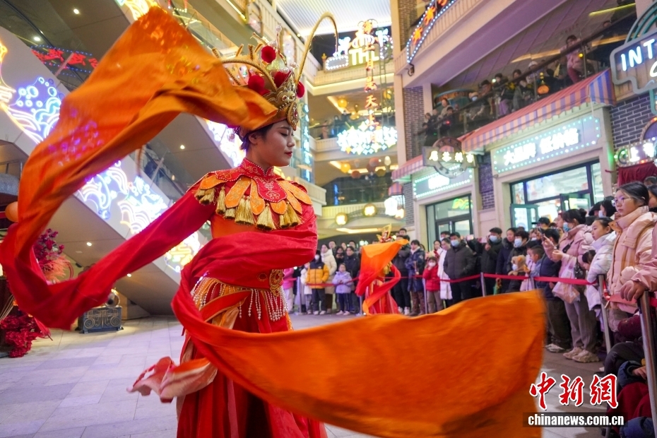 【这个城市有点潮】河南郑州：在古都街巷烟火里邂逅“潮”生活