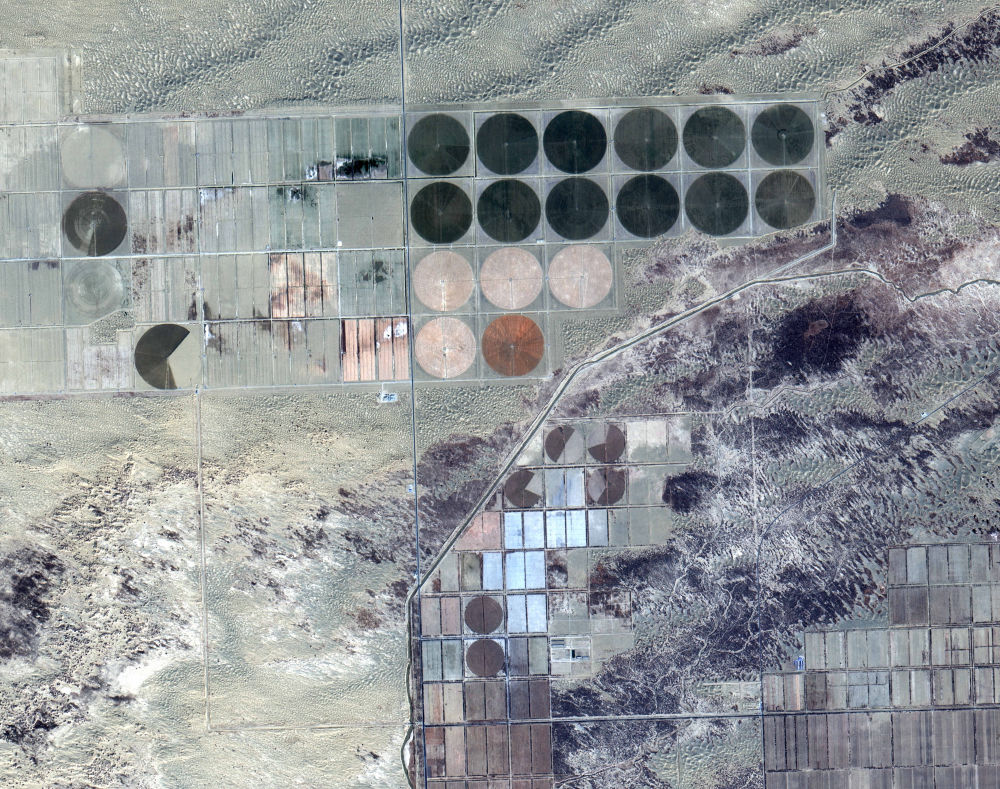 从太空看中国：只用了一年，沙漠边缘“绘就”绿色“同心圆”