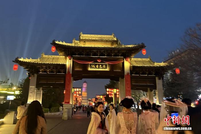 河南越来越“潮” 河南越来越“潮”